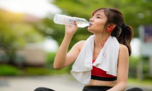 Read more about the article การออกกำลังกาย ควรดื่มน้ำแบบไหน
